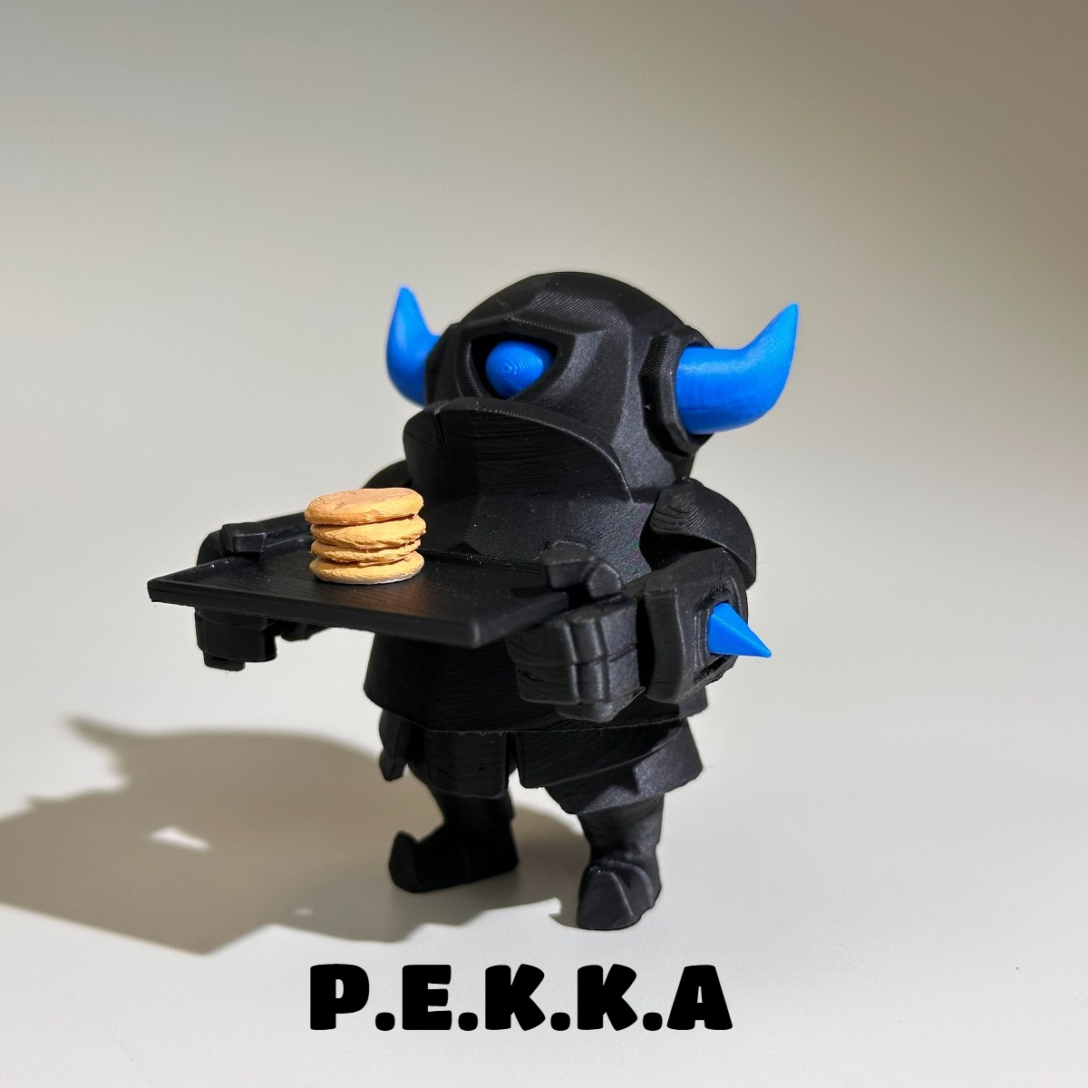 Gaming Console Mini - Clash Royale P.E.K.K.A. with Pancake Original